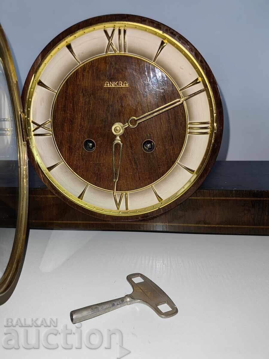 СТАР ГОЛЯМ НАСТОЛЕН КАМИНЕН ЧАСОВНИК ANKRA с цена € 15.00 | 29.34 лв.