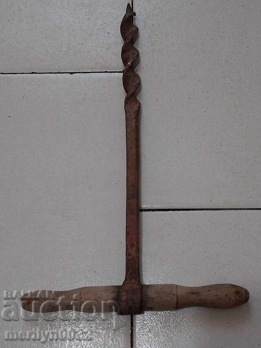 Delivery of Vintage woodworking tool brace auger drill bit