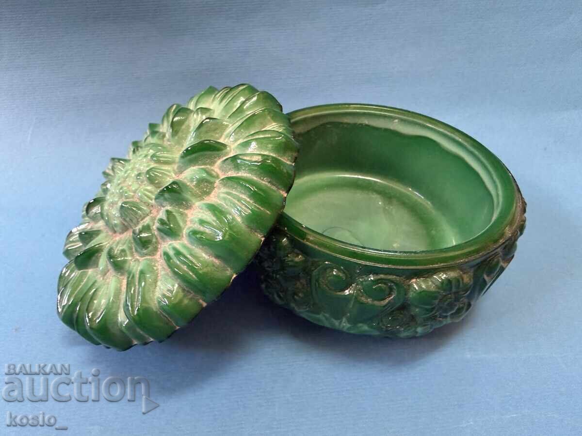 Bohemia green glass box