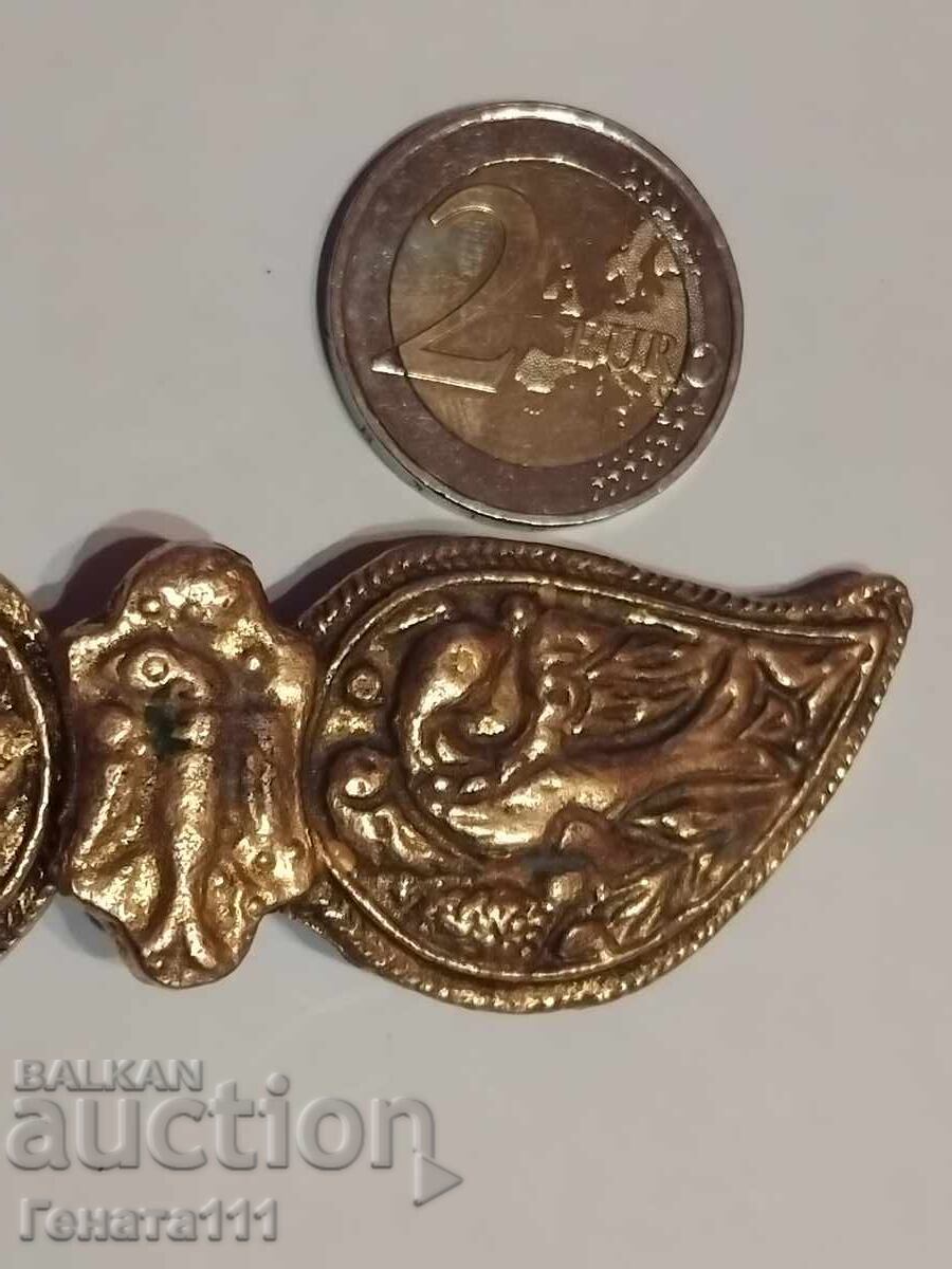 Пафти за носия с цена € 15.00 | 29.34 лв.