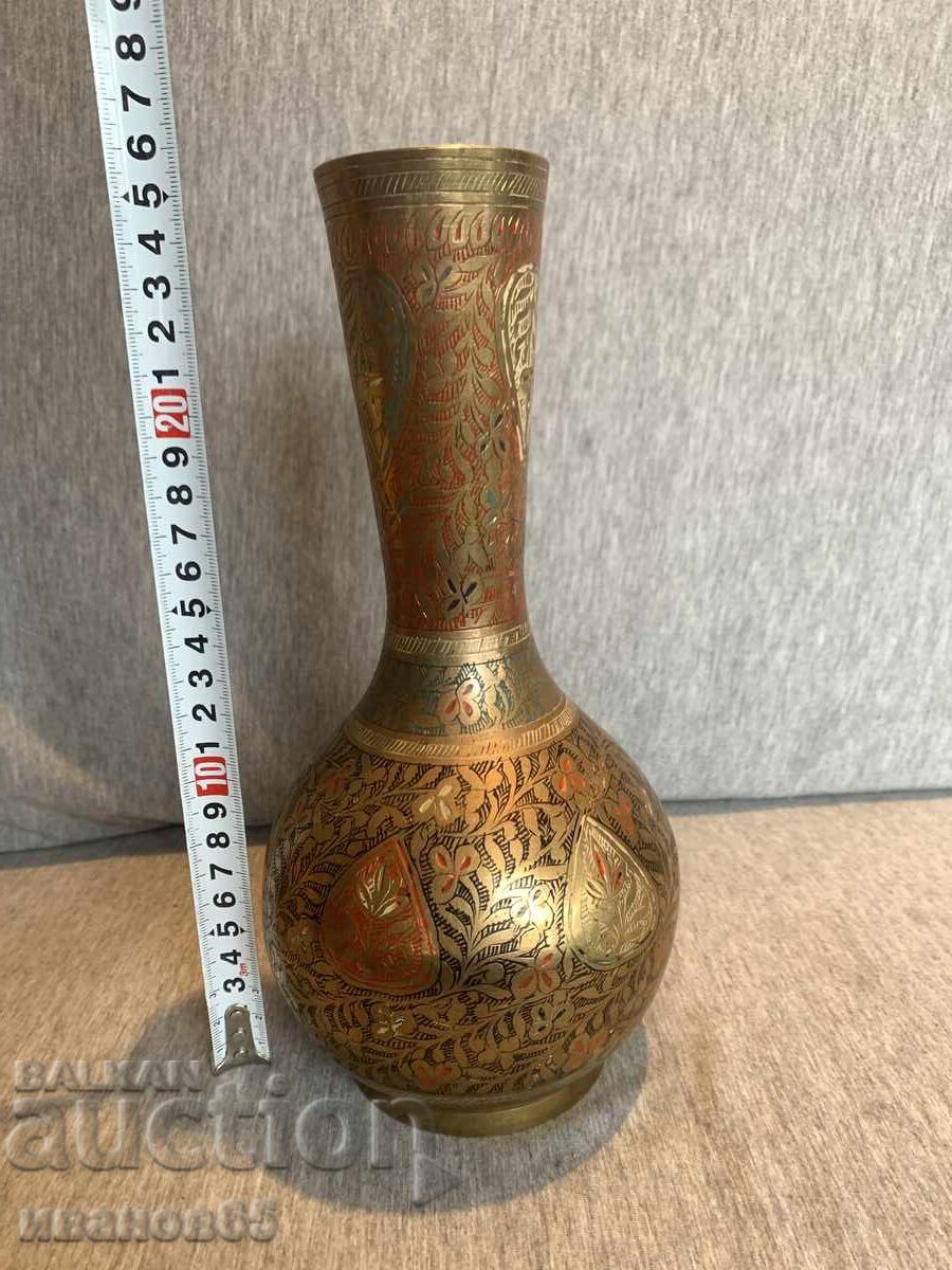 Δημοπρασία Παλιά χαραγμένη ορειχάλκινη βάζα Δημοπρασία Παλιά χαραγμένη ορειχάλκινη βάζα