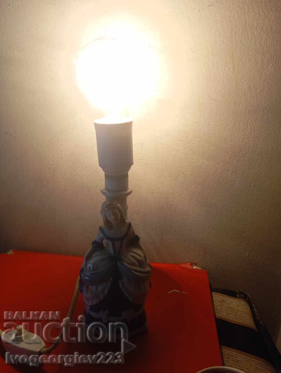 Livrarea Lampă de masă vintage