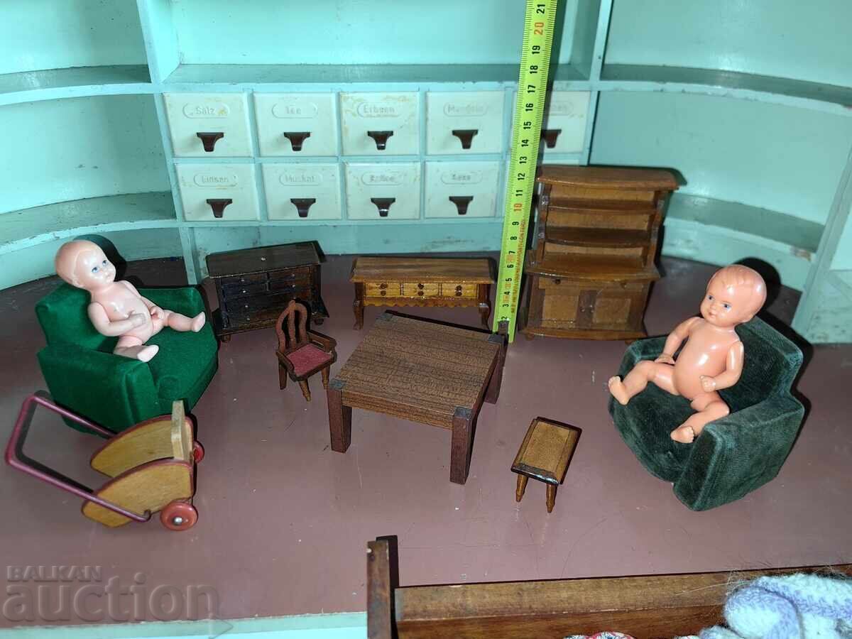 Livrarea LUMEA PĂPUȘILOR - LOT JUCĂRII PENTRU COPII PĂPUȘĂ PĂPUȘI MOBILIER