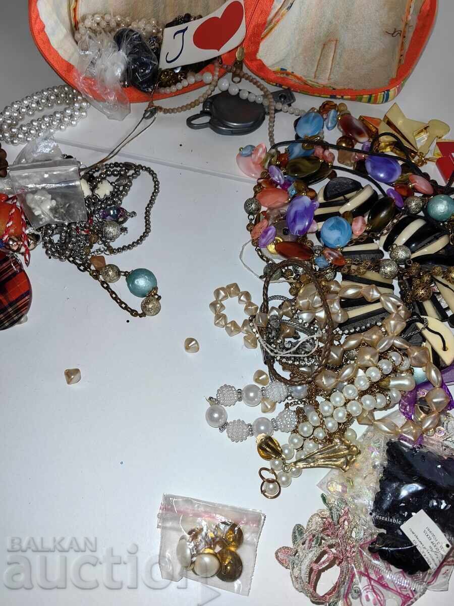 CUTIA CU „COMORI” LOT BIJUTERII ÎNTREGI ȘI RUPTE - 5