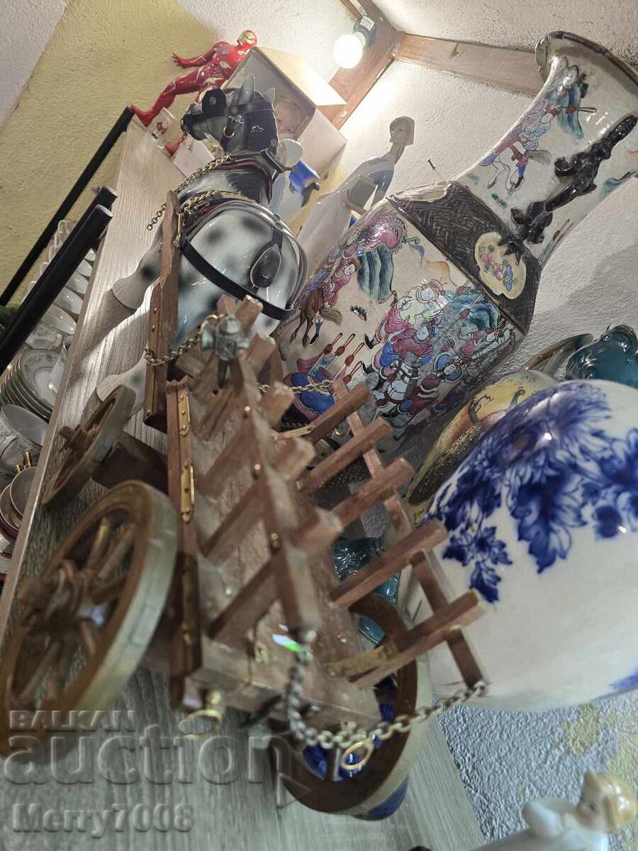 Παράδοση Σπάνιο συλλεκτικό σετ – διακοσμητικό άλογο με κάρο