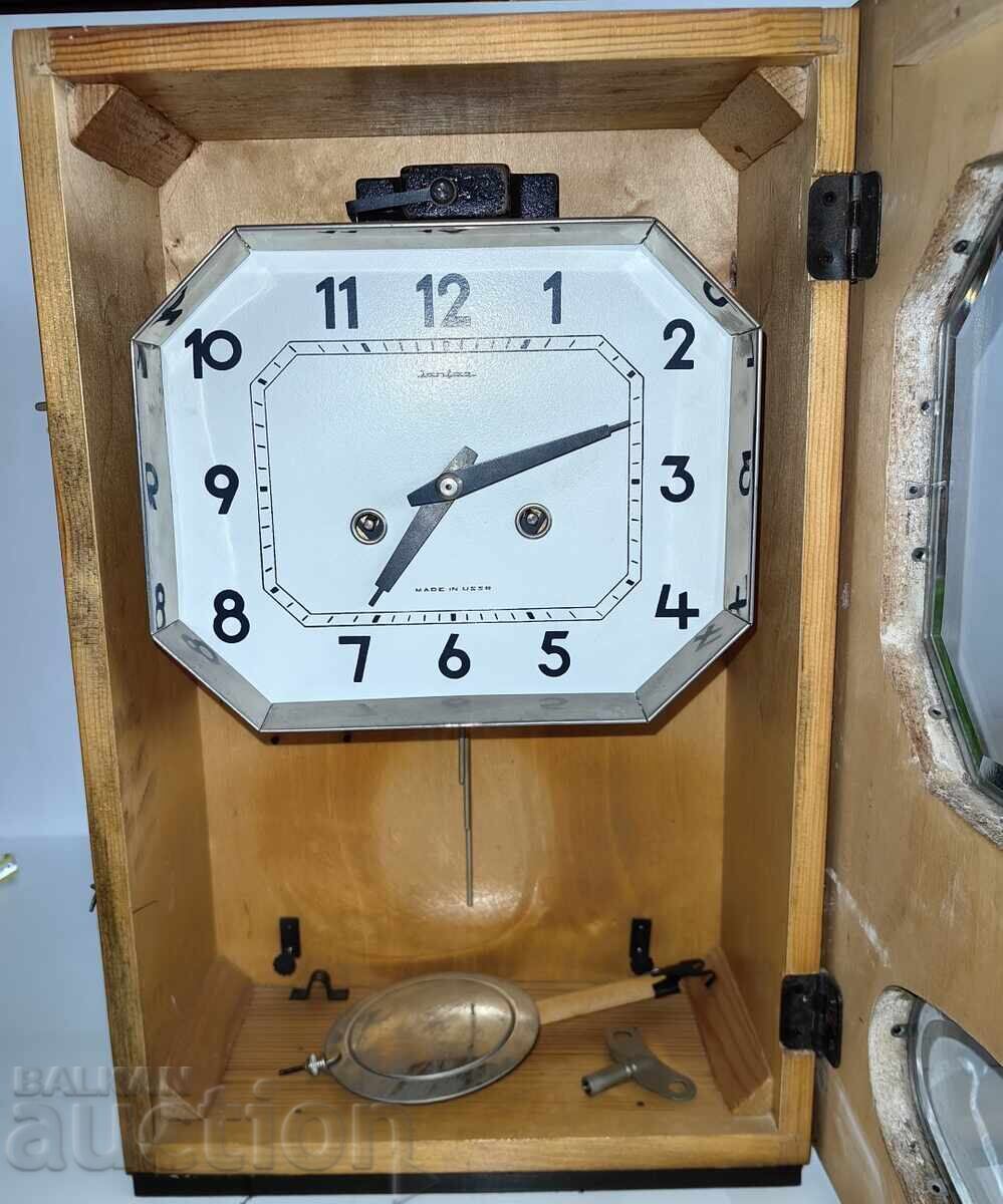 CEAS DE PERETE SOVIETIC YANTAR JANTAR URSS cu preț € 15.00 | 29.34 BGN