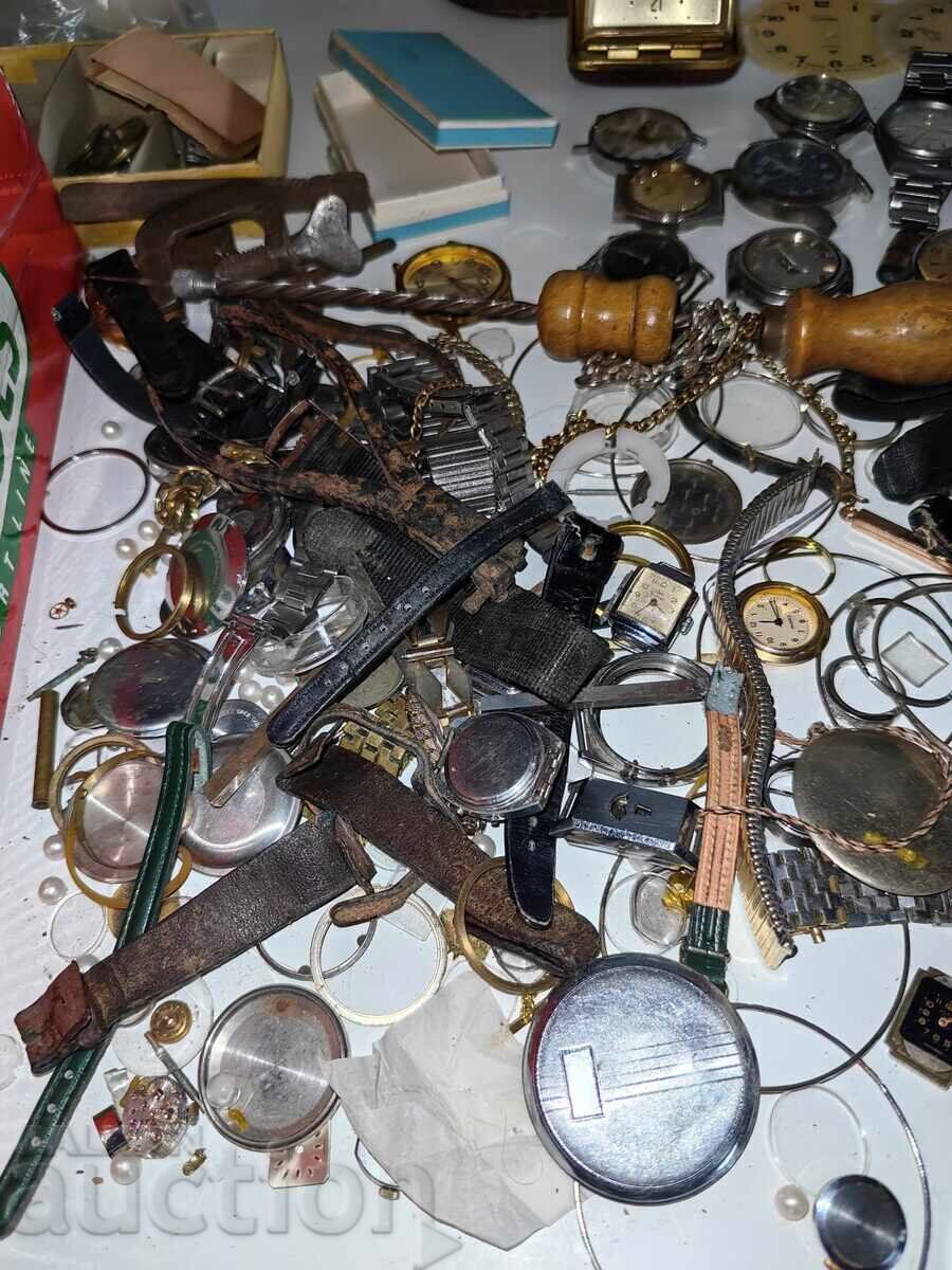 LOT CHASOVNITSI ZA REMONT ILI CHASTI + DRUGI CHASTI INSTRUMENTI με τιμή € 11.00 | 21.51 BGN