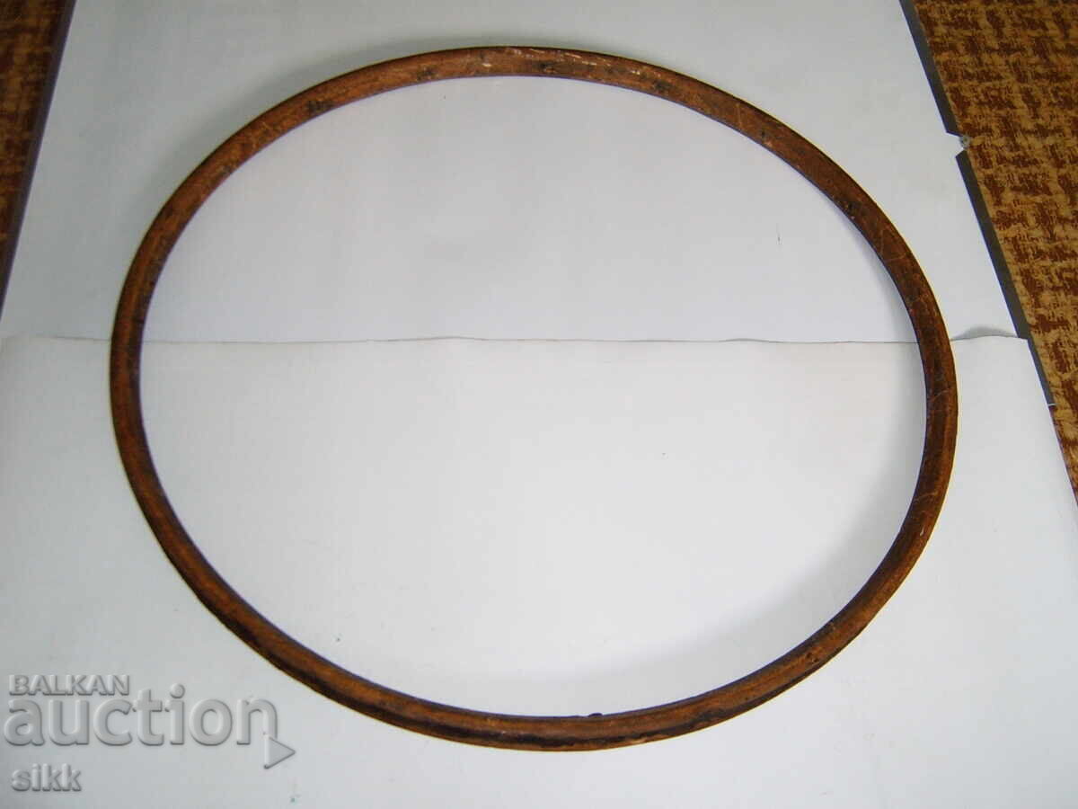 Roată de lemn pentru trăsură, veche, cu butuc și spițe