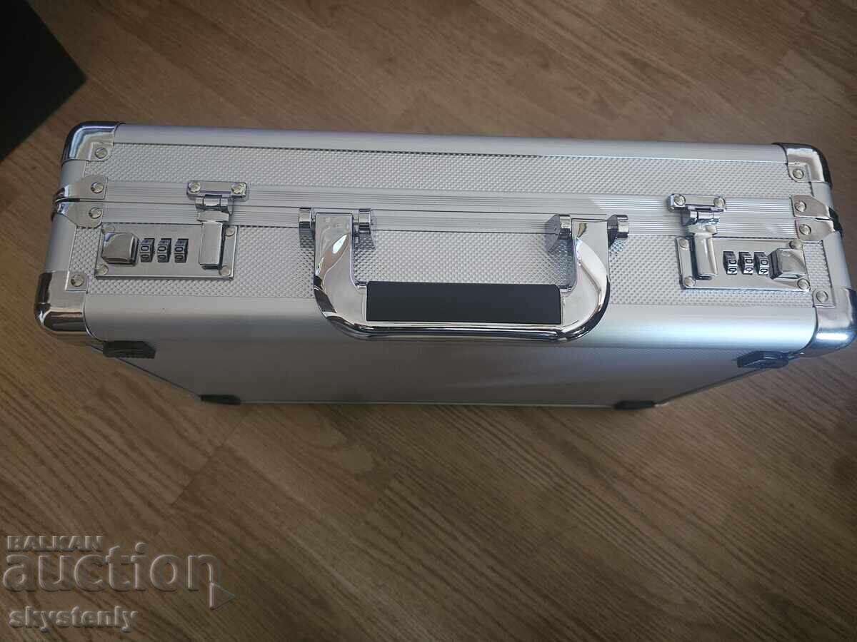 Licitație Cutie pentru monede