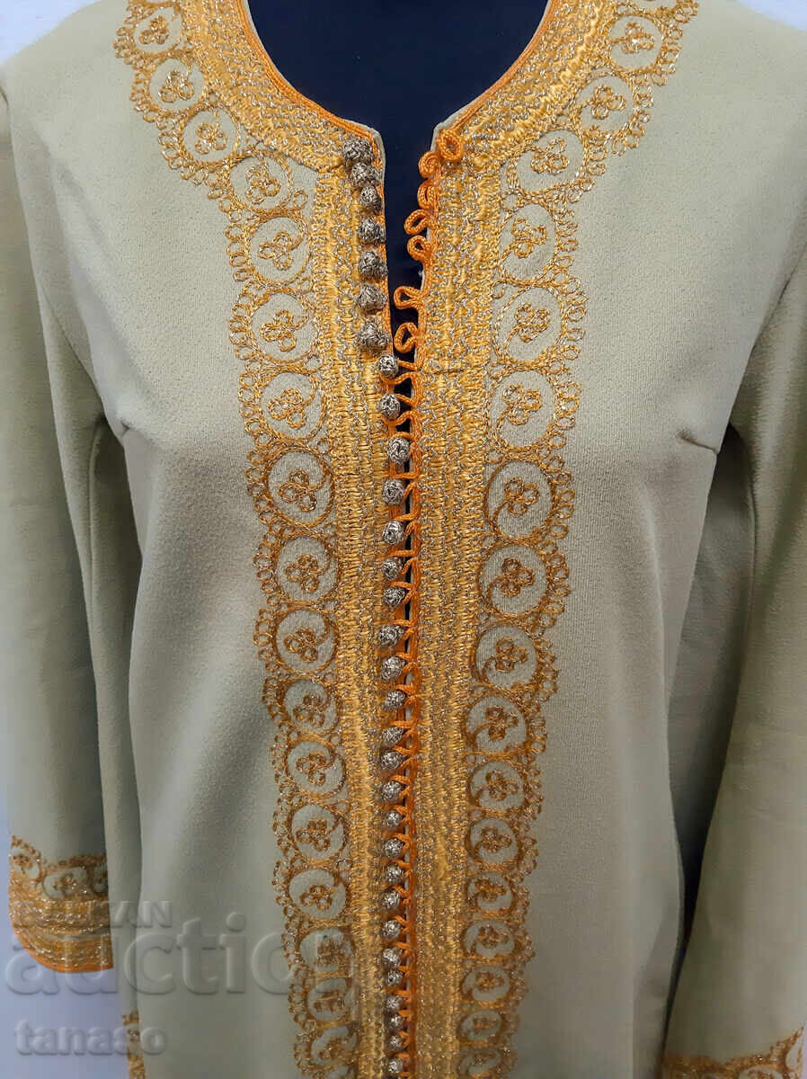Caftan marocan cu broderie aurie(16.3) cu preț € 50.00 | 97.79 BGN
