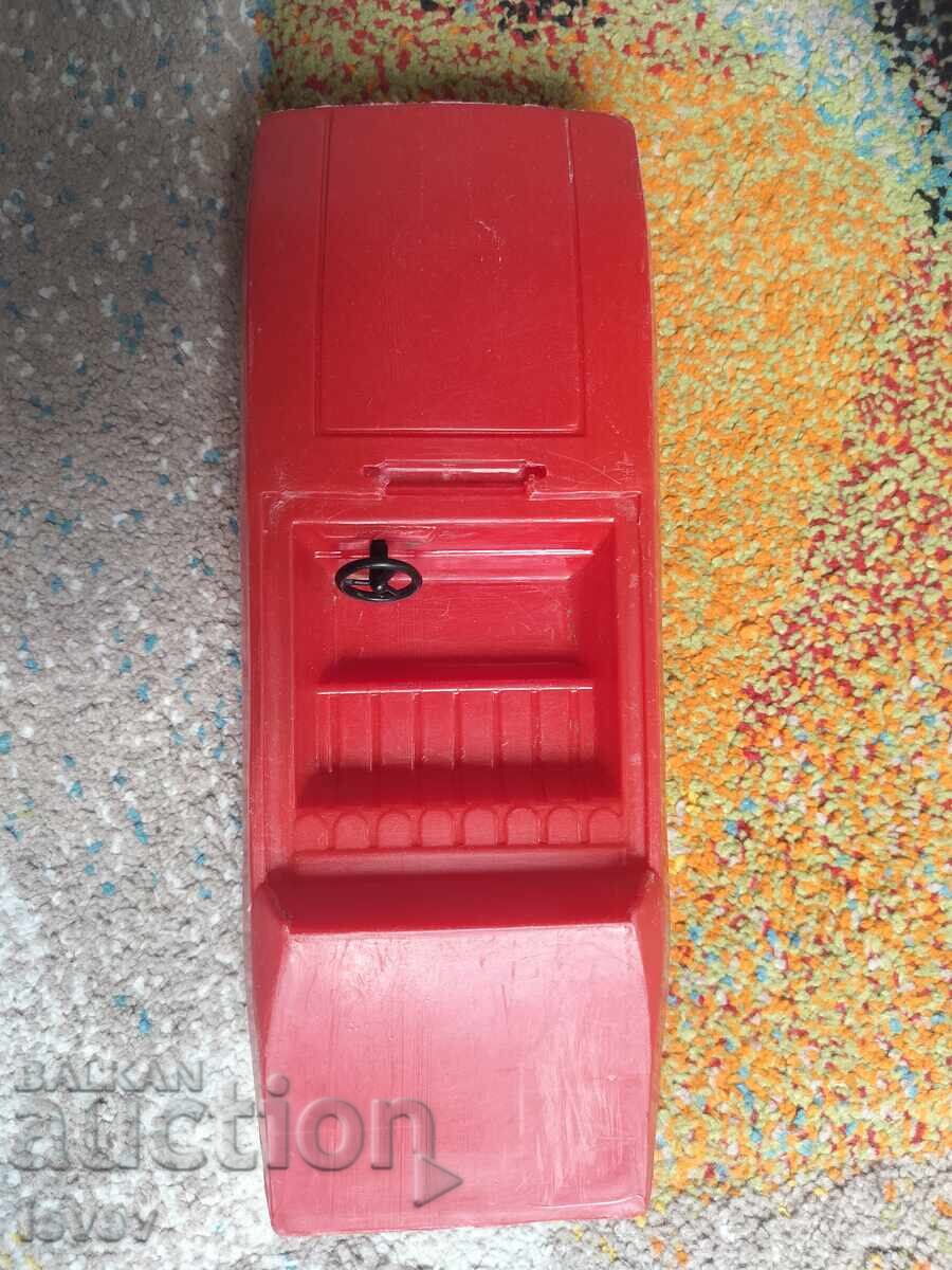 Аукцион Соц пластмасова кола играчка