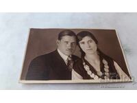 Φωτογραφία άνδρα και νεαρής γυναίκας