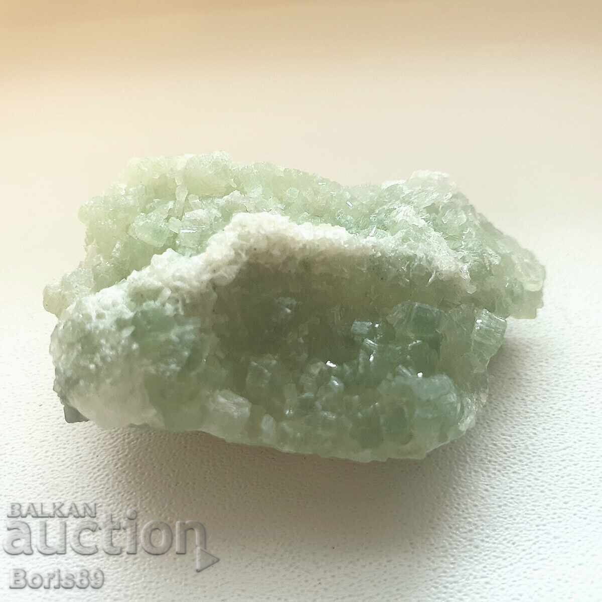 Скъпоценен камък Пренит - Мароко Скъпоценен камък Пренит - Мароко