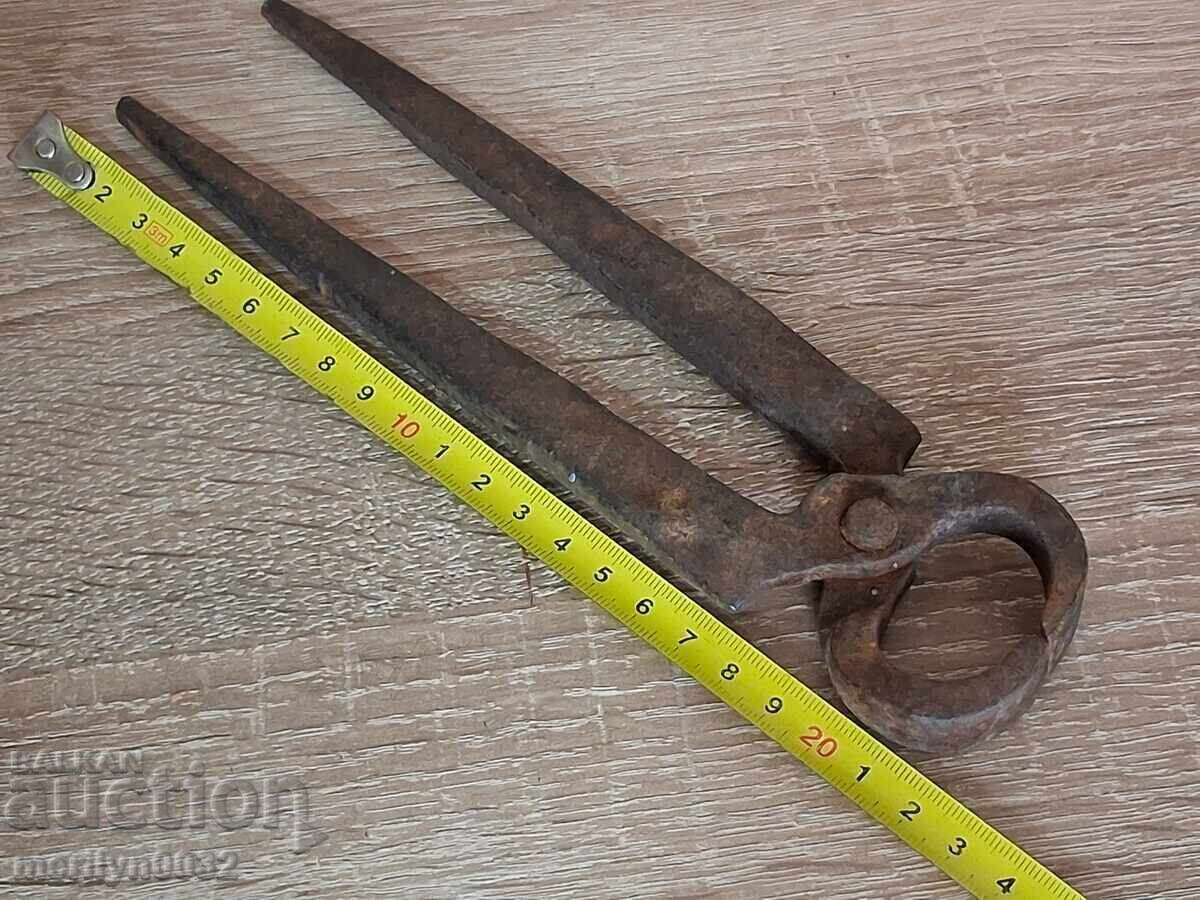 Аукцион Стари клепани клещи керпедент ковано желязо