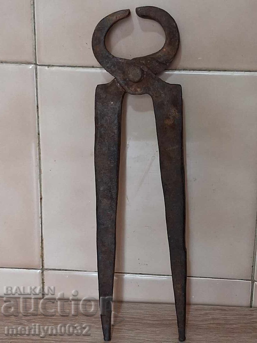 Стари клепани клещи керпедент ковано желязо
