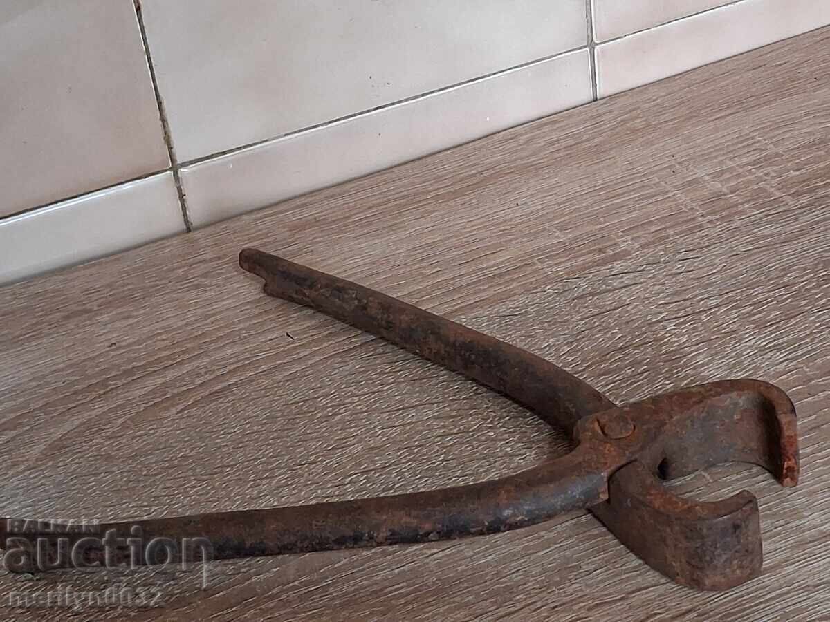 Licitație Clește vechi tip clește de dulgherie, fier forjat