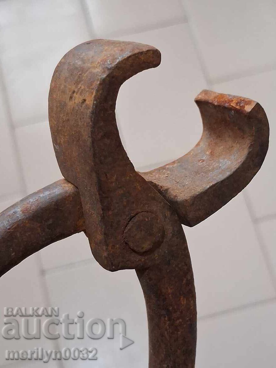 Livrarea Clește vechi tip clește de dulgherie, fier forjat