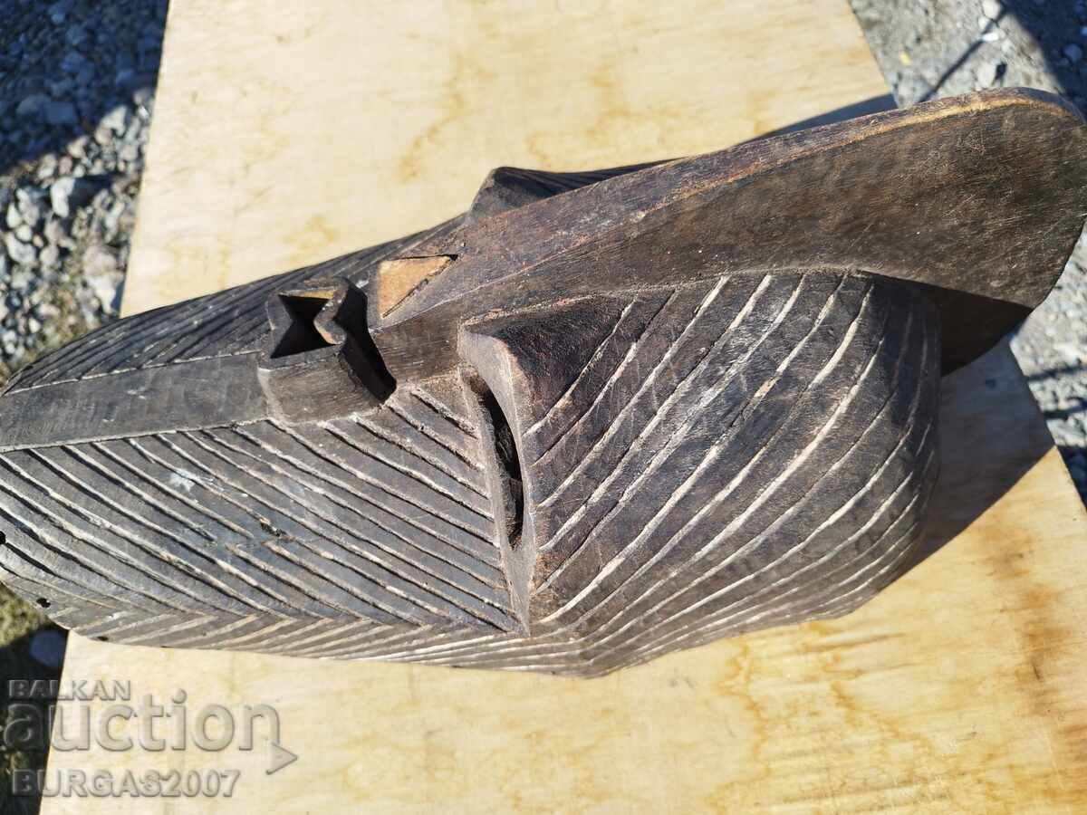 Auction  Old large wooden mask, Congo