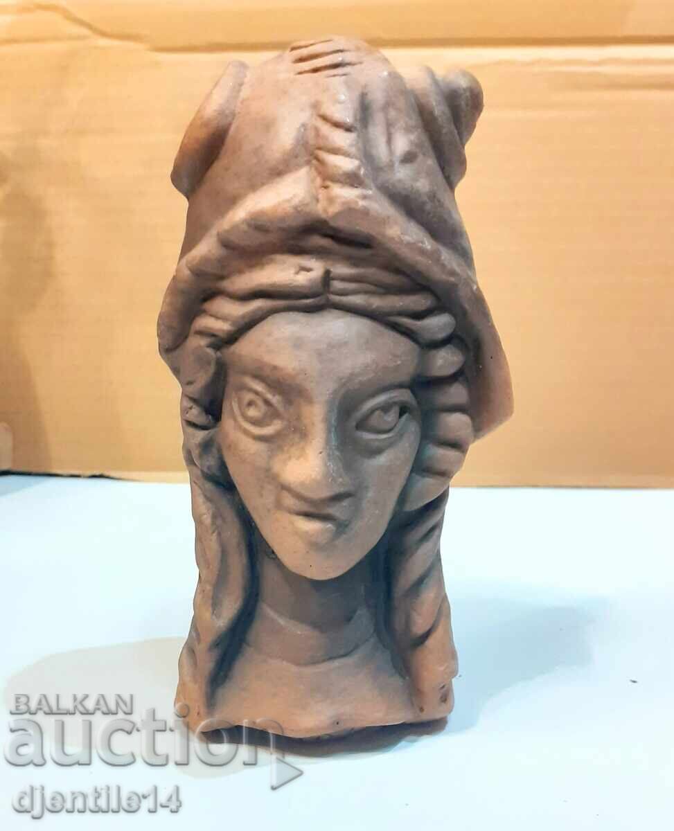 Κεραμικά, δημιουργία της Γκένκα Μλαντένοβα