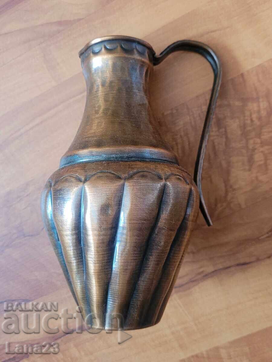 Licitație Vas din cupru, cană, vază