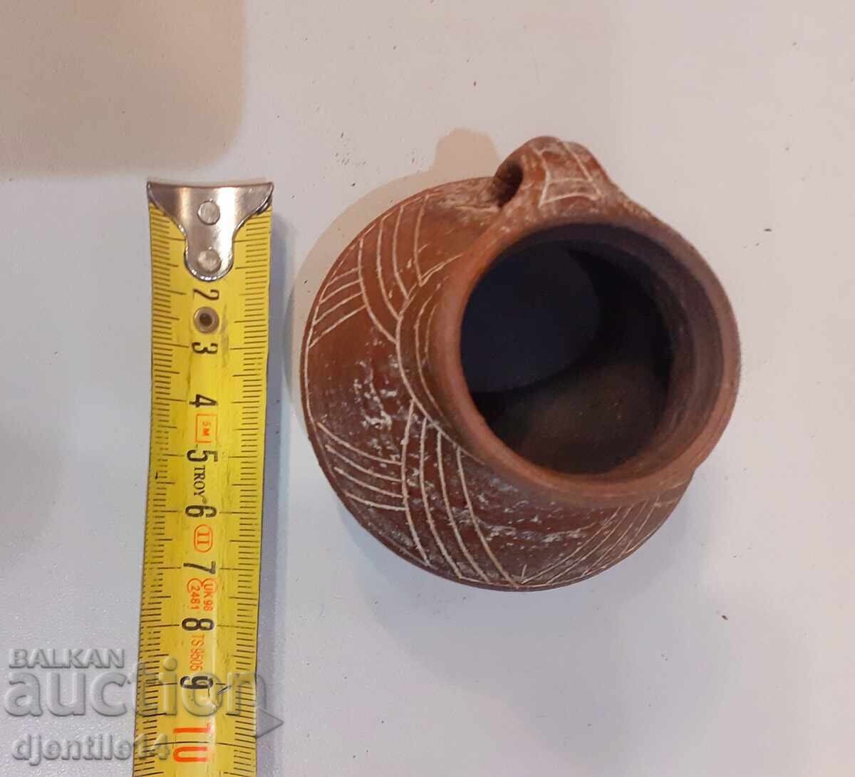 Παράδοση Κεραμικά, δημιουργία της Γκένκα Μλαντένοβα