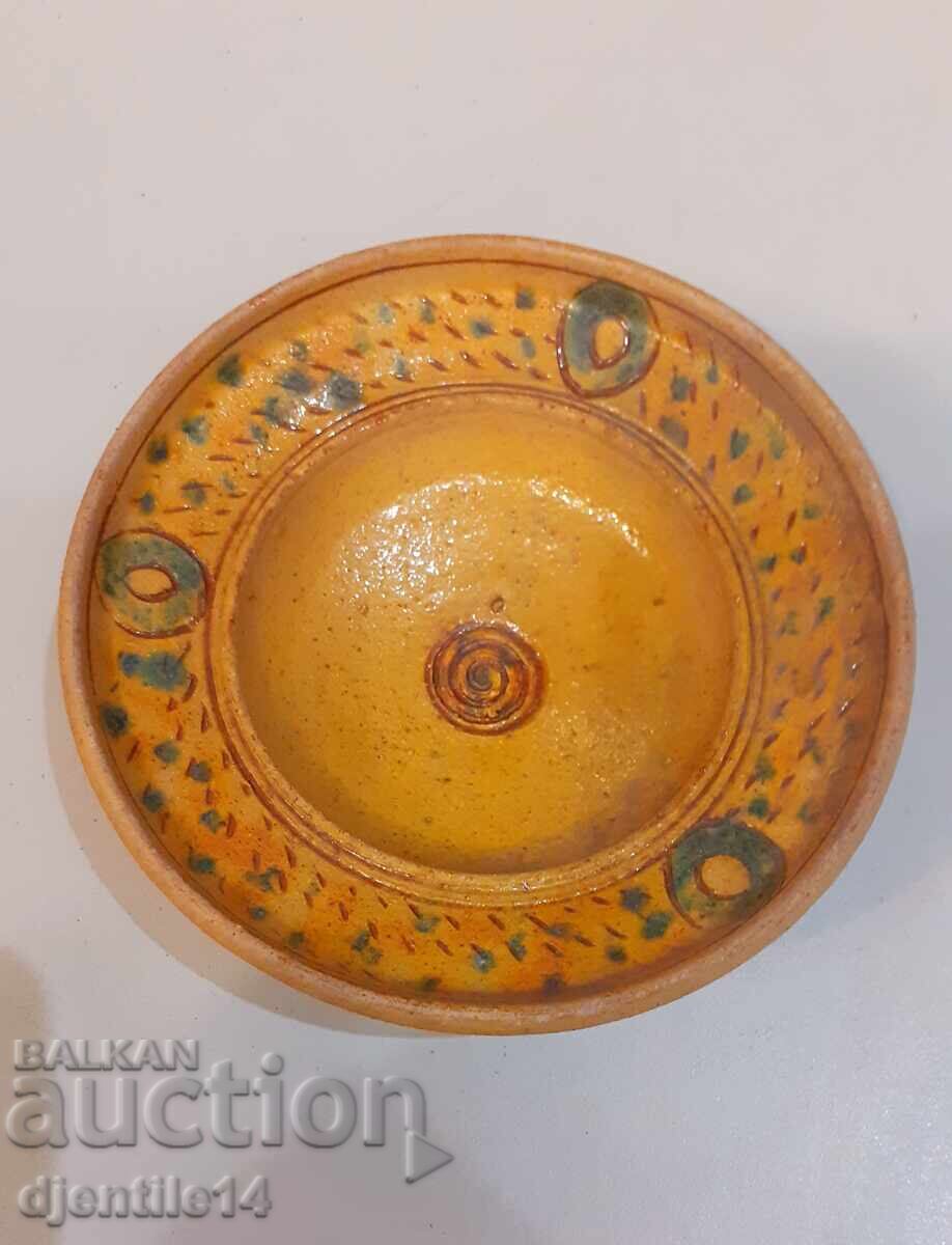 Κεραμικά, δημιουργία της Γκένκα Μλαντένοβα