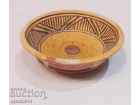 Κεραμικά, δημιουργία της Γκένκα Μλαντένοβα