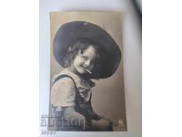 Стара френска пощенска картичка дете с цигара