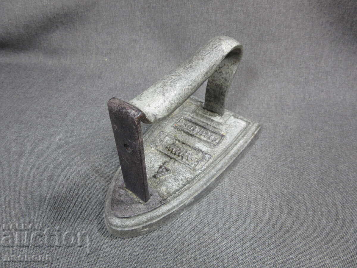 ΠΑΛΑΙΑ ΡΕΤΡΟ ΑΝΤΙΚΕ ΜΑΝΤΕΜΕΝΙΑ ΣΙΔΕΡΩΤΡΑ DEMEYERE DEMI-FORT No 4 με τιμή € 20.00 | 39.12 BGN