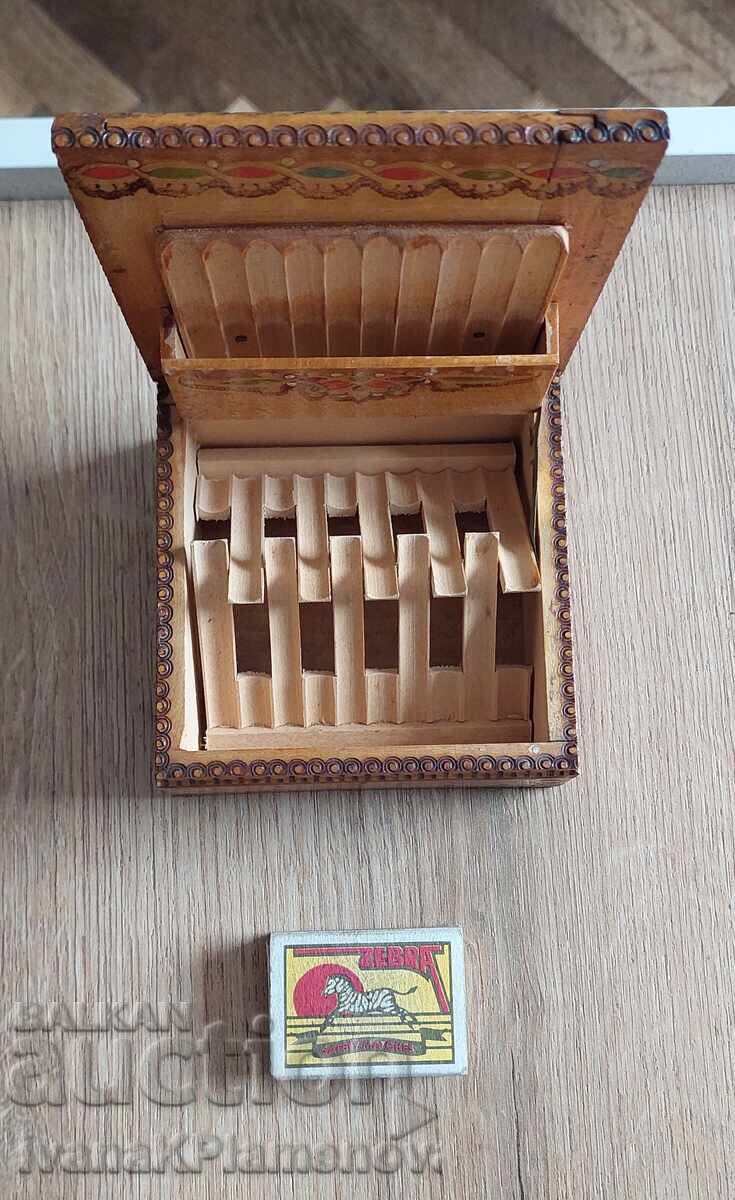 Cutie din lemn pirogravată retro pentru colecționari - 6