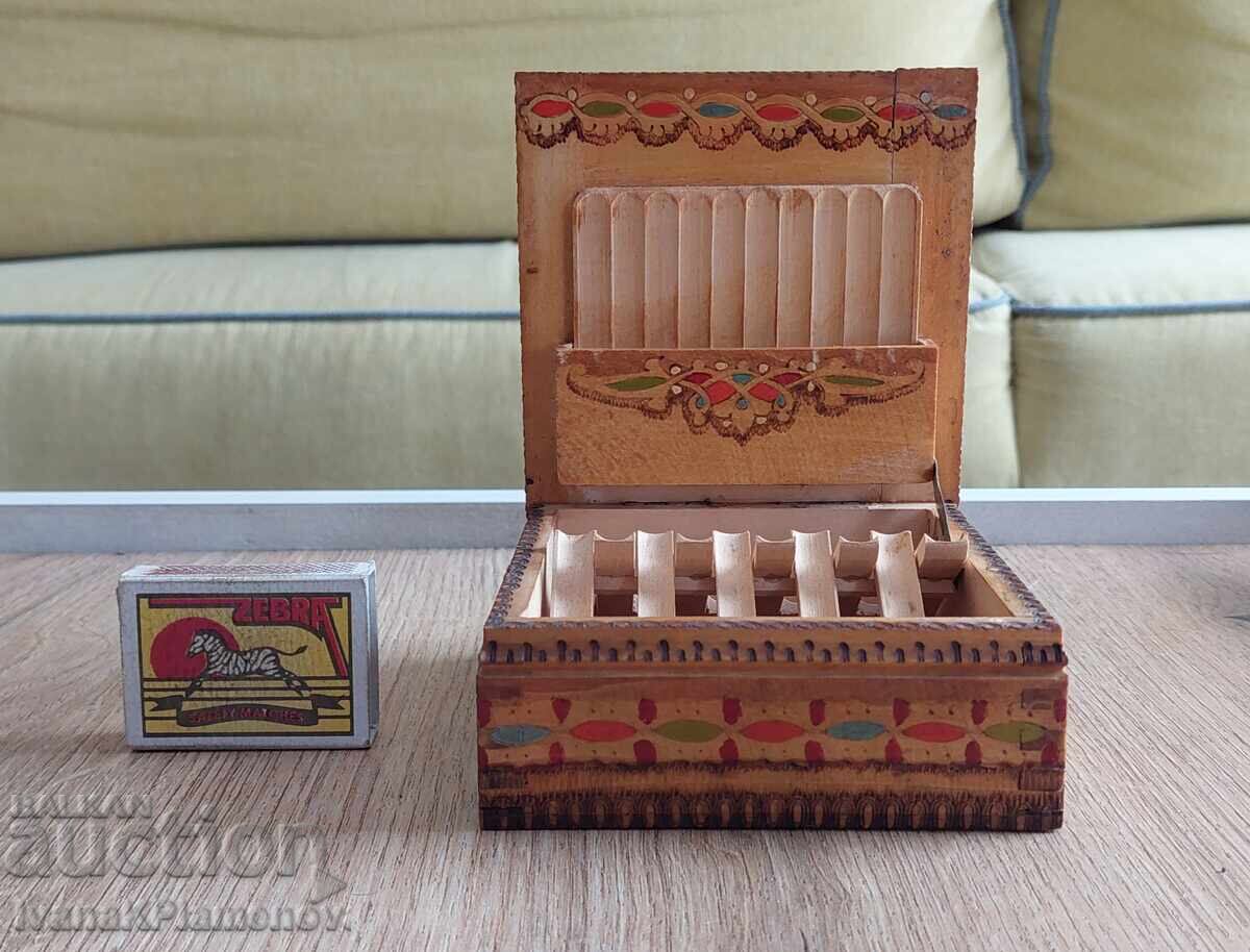 Cutie din lemn pirogravată retro pentru colecționari - 7