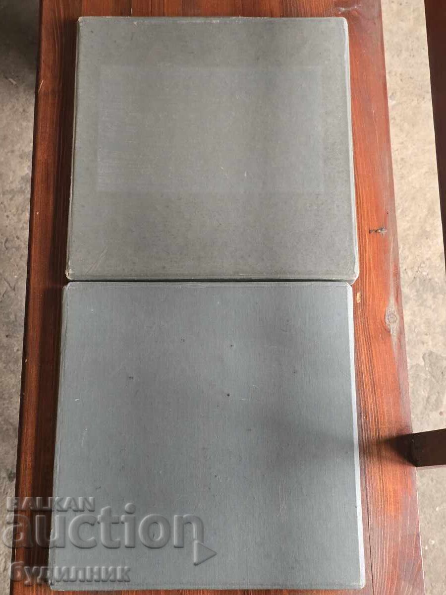 Δημοπρασία Πουλάω πάνω από 100 δίσκους βινυλίου, 2 τεμάχια ανά κουτί. Πολύ χαμηλή τιμή