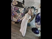 Πορσελάνινη φιγούρα της μάρκας NAO by Lladro!