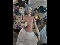 Κατασκευασμένο από τη NAO by Lladro, χειροποίητο στην Ισπανία !!!