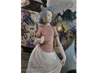 Produced by NAO by Lladro, handmade in Spain !!!