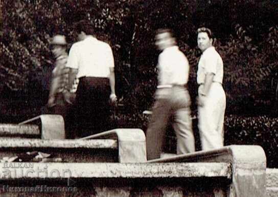 1958 FOTOGRAFIE VECHE MARE CRIMEEA GURZUF FESTIVAL AL PIONIERILOR J600 cu preț € 7.50 | 14.67 BGN