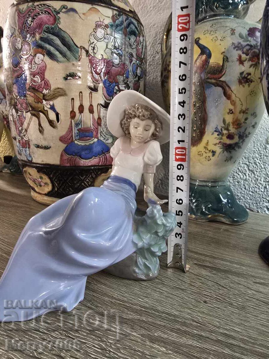 Nao by Lladro, handmade in Spain! - 5