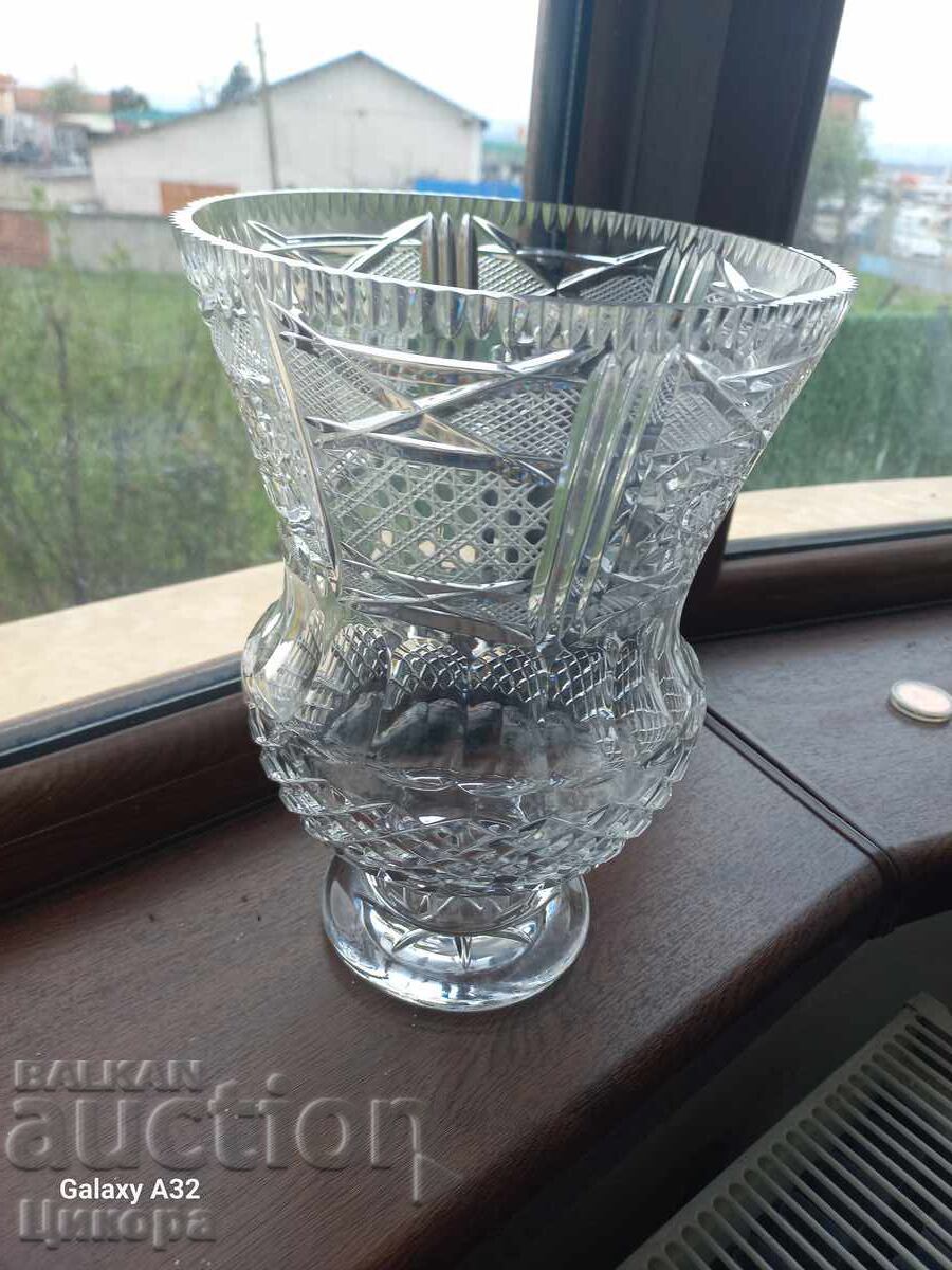 ГОЛЯМА КРИСТАЛНА ВАЗА КУПА