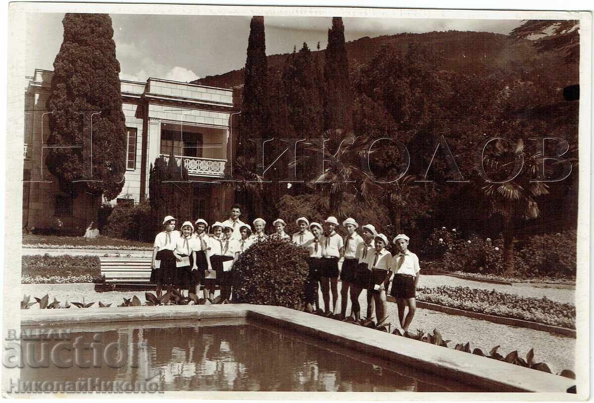 1958 FOTOGRAFIE VECHE MARE CRIMEEA GURZUF FESTIVAL AL PIONIERILOR J601