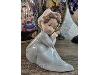 Collectible Lladro porcelain figurine !!!