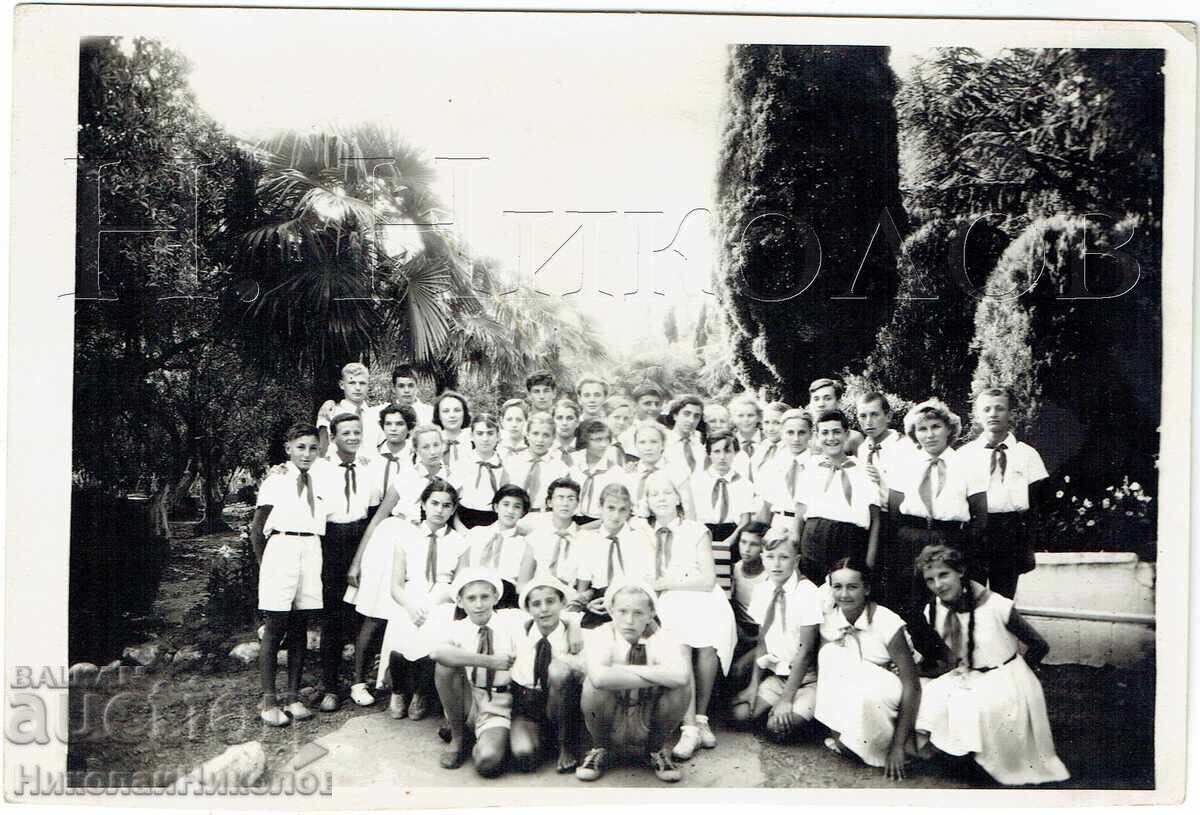1958 FOTOGRAFIE VECHE MARE CRIMEEA GURZUF FESTIVAL AL PIONIERILOR J603