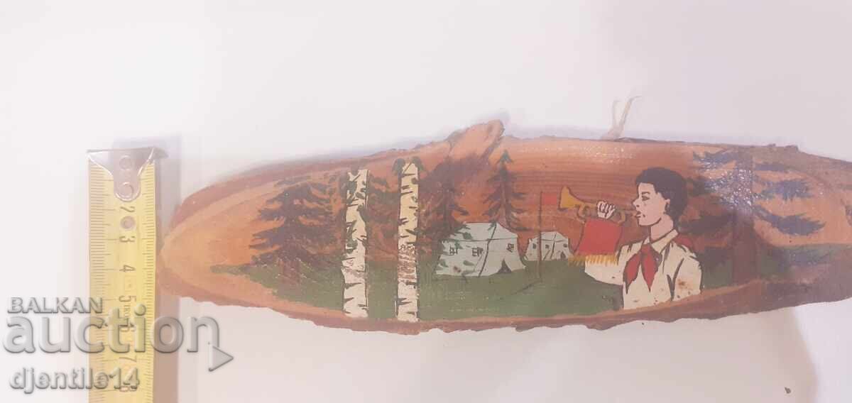 Delivery of Soviet pioneer souvenir