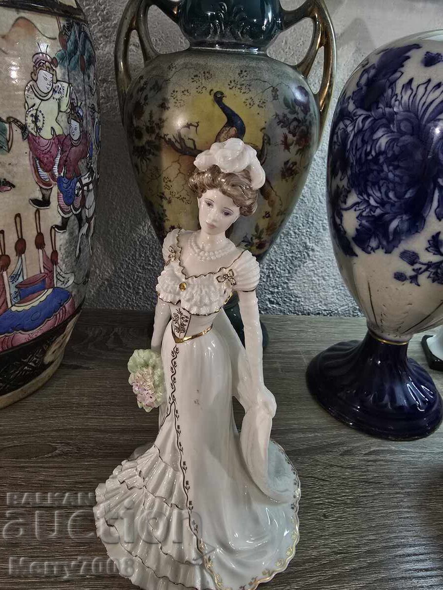 Delivery of "Golden Age" by Coalport, "Charlotte – A Royal Debut"