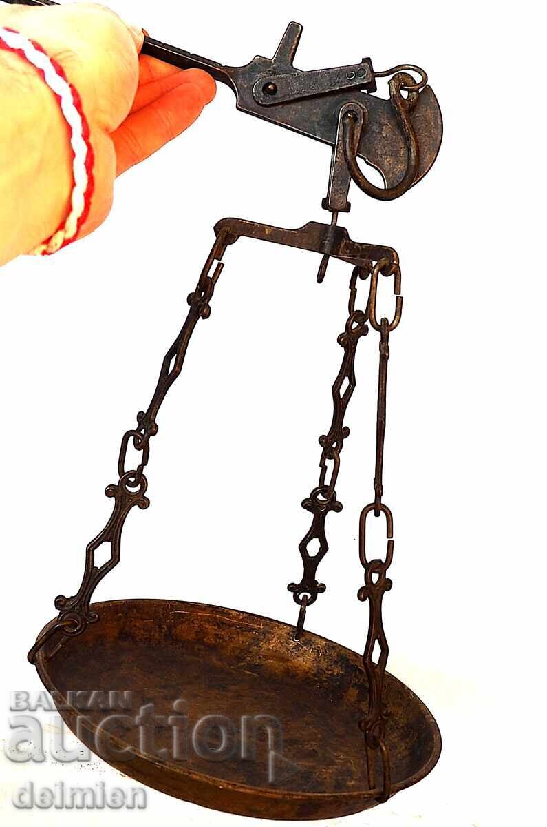 CÂNTAR ANTIC DIN SECOLUL AL XIX-LEA, BALANȚĂ OTOMANĂ BEDUINĂ DIN CUPRU ȘI BRONZ cu preț € 0.01 | 0.02 BGN CÂNTAR ANTIC DIN SECOLUL AL XIX-LEA, BALANȚĂ OTOMANĂ BEDUINĂ DIN CUPRU ȘI BRONZ cu preț € 0.01 | 0.02 BGN