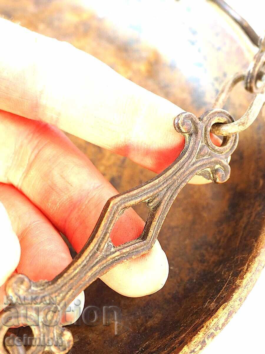 Licitație CÂNTAR ANTIC DIN SECOLUL AL XIX-LEA, BALANȚĂ OTOMANĂ BEDUINĂ DIN CUPRU ȘI BRONZ Licitație CÂNTAR ANTIC DIN SECOLUL AL XIX-LEA, BALANȚĂ OTOMANĂ BEDUINĂ DIN CUPRU ȘI BRONZ