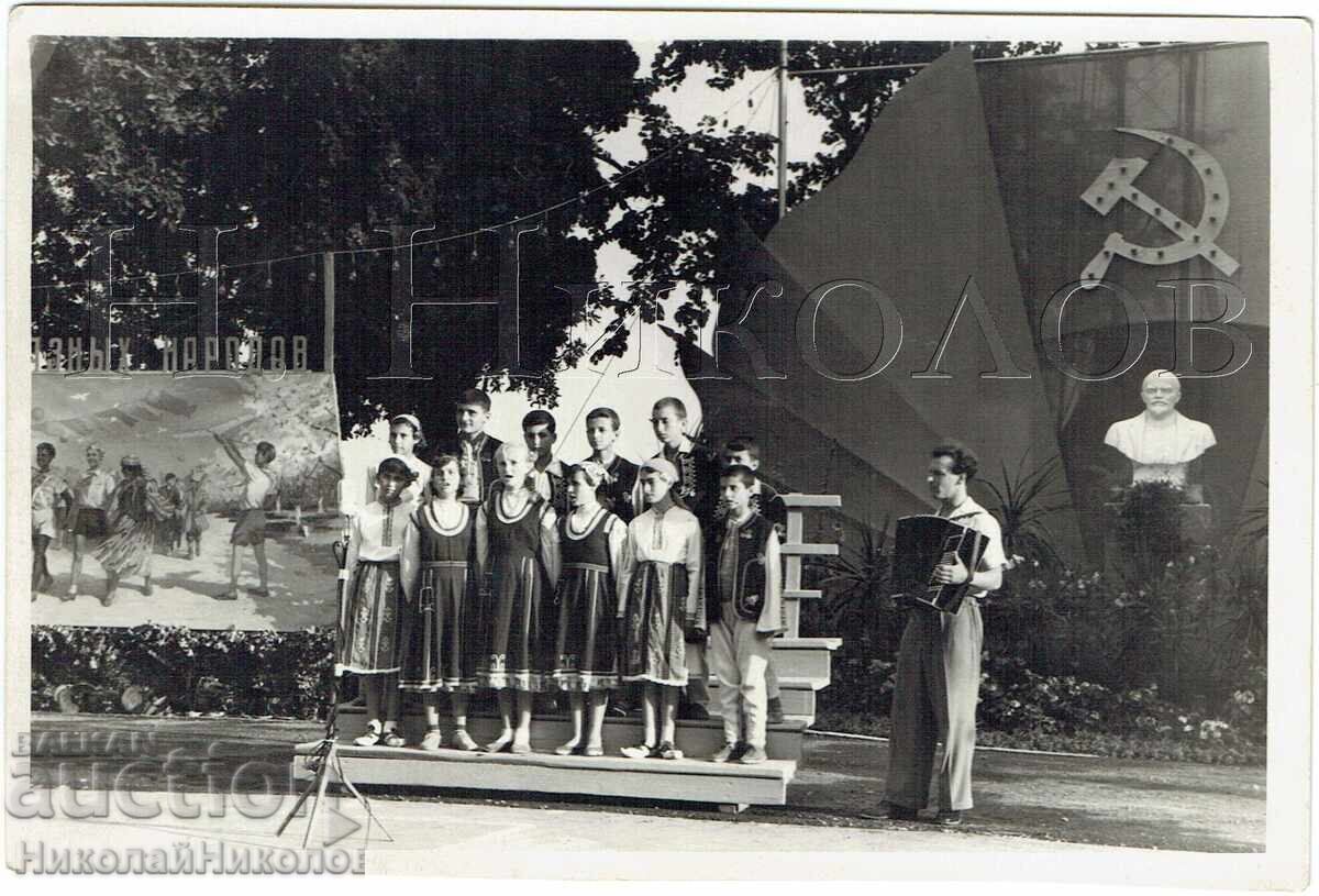 1958 ГОЛЯМА СТАРА СНИМКА КРИМ ГУРЗУФ ПИОНЕРСКИ ФЕСТИВАЛ Ж610