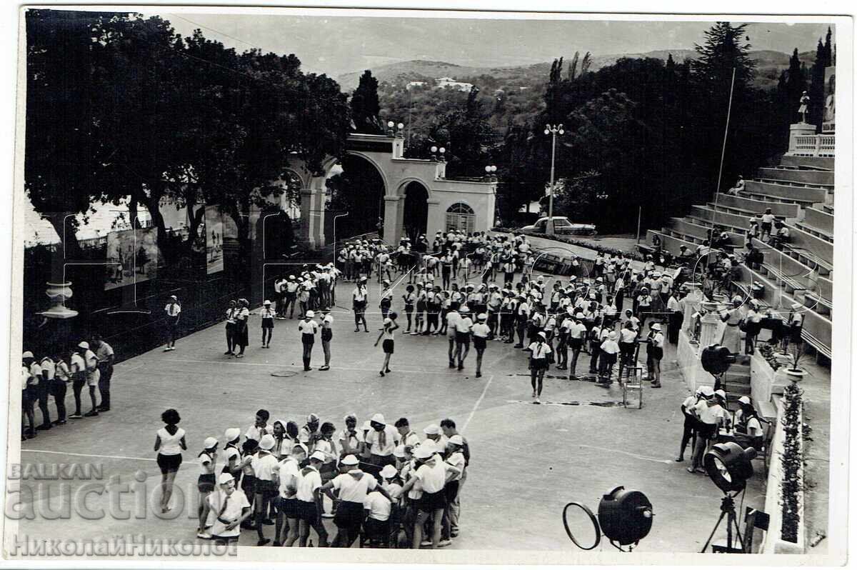 1958 ГОЛЯМА СТАРА СНИМКА КРИМ ГУРЗУФ ПИОНЕРСКИ ФЕСТИВАЛ Ж611