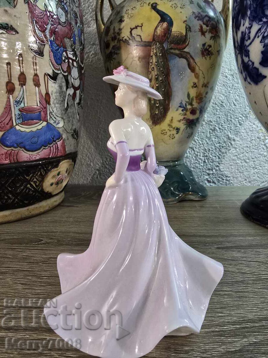 Livrarea Coalport, „Wedgwood Rooms”. Modelul este „Loretta”! Livrarea Coalport, „Wedgwood Rooms”. Modelul este „Loretta”!