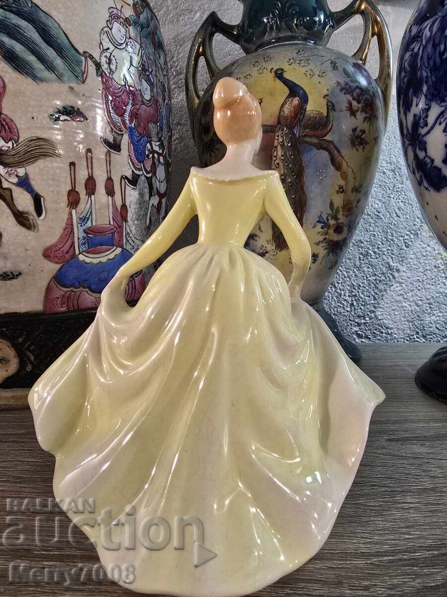 Συλλεκτική φιγούρα, κατασκευασμένη στο Staffordshire της Αγγλίας! με τιμή € 30.00 | 58.67 BGN