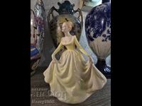 Figurină de colecție, produsă în Staffordshire, Anglia!